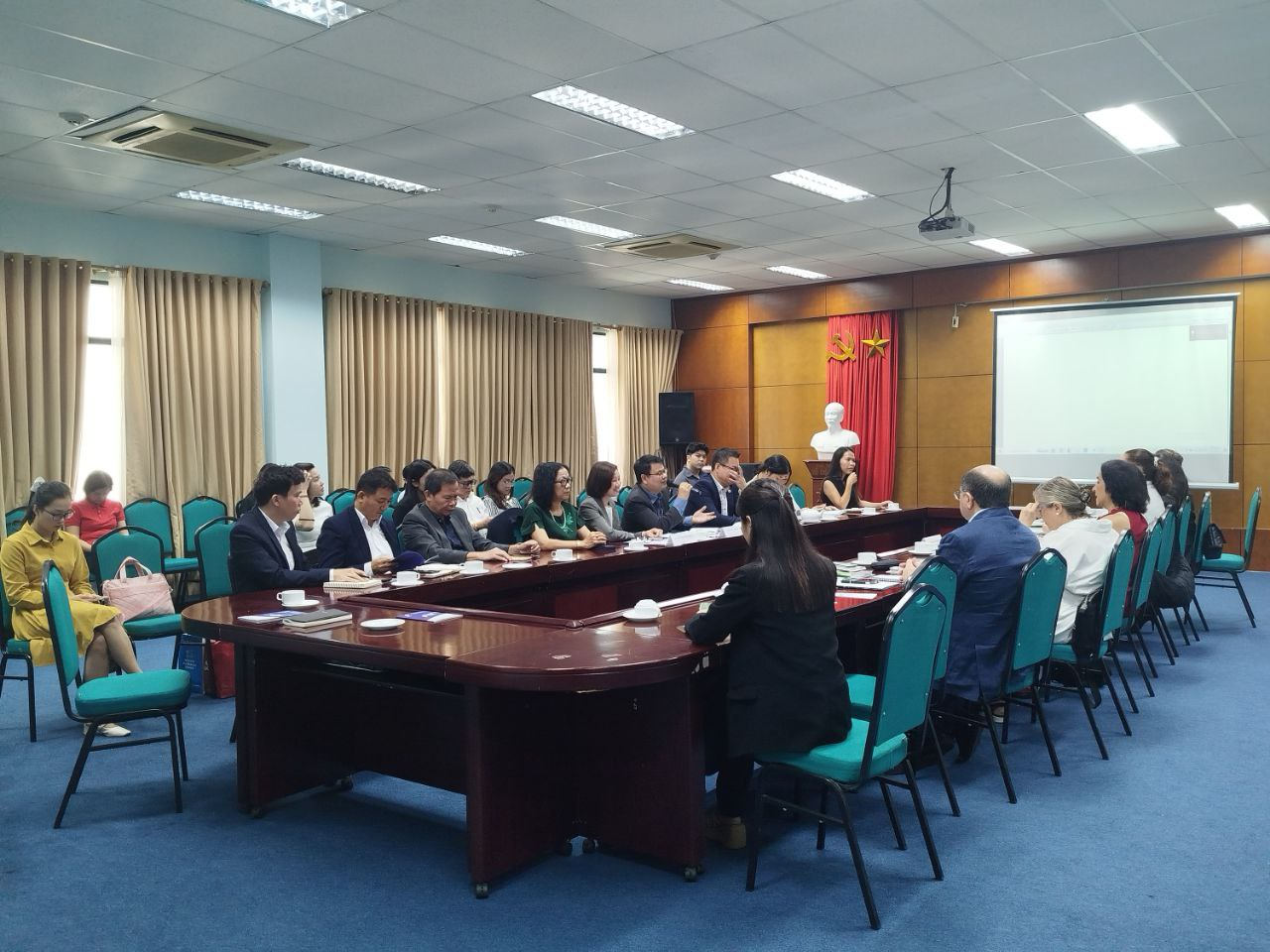 Hội nghị trao đổi và giới thiệu doanh nghiệp của các nhà đầu tư Việt Nam – Hoa Kỳ.